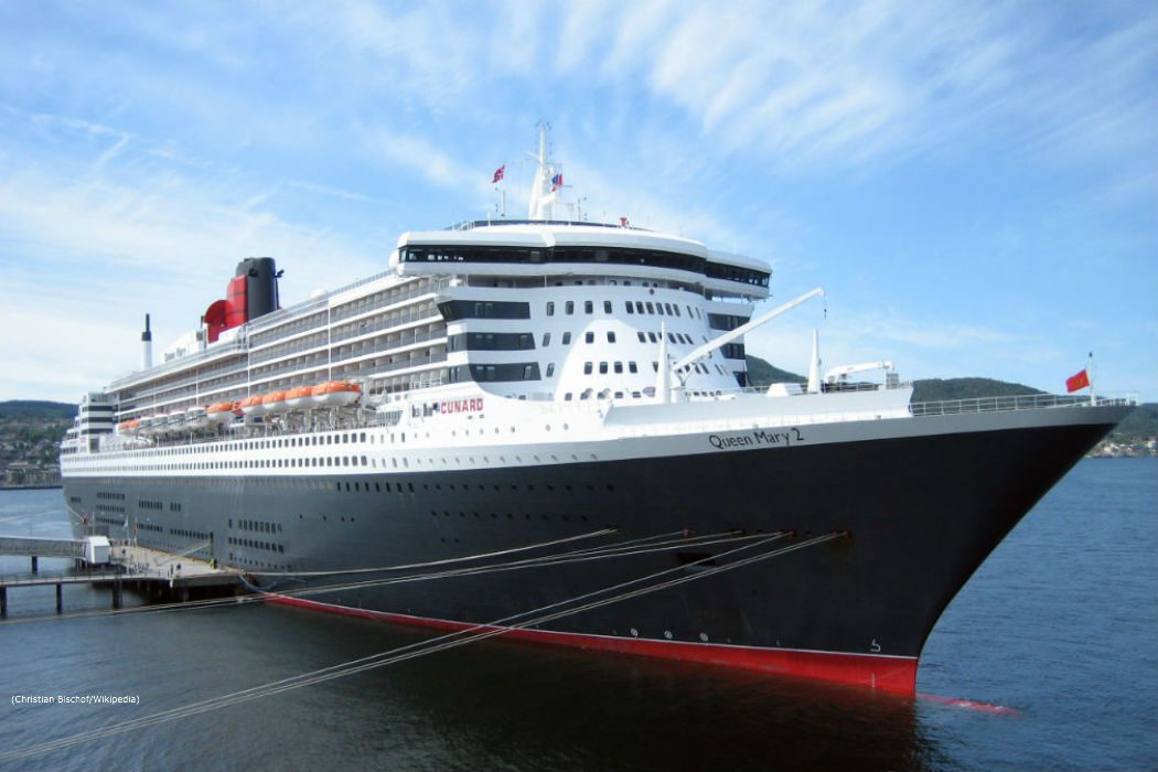RMS_Queen_Mary_2_in_Trondheim_20071