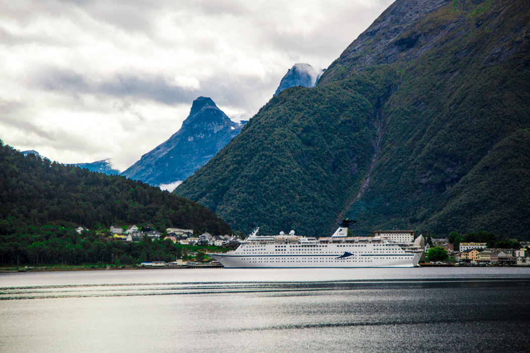 Magellan docked in Åndalsnes