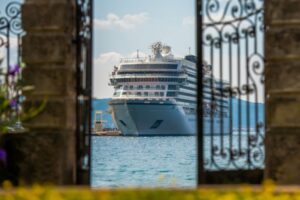 VIKING-IN-KUSADASI_11_320