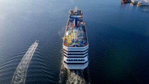 Carnival Sunshine cruise ship docked as Norfolk port closes due to bad weather