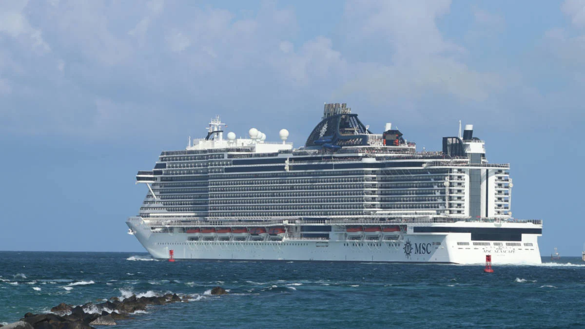 MSC Splendida cruise ship sailing in the Mediterranean Sea